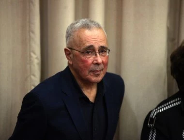 Ο Α. Τσίπρας αποδέχτηκε την παραίτηση Κ. Ζουράρι